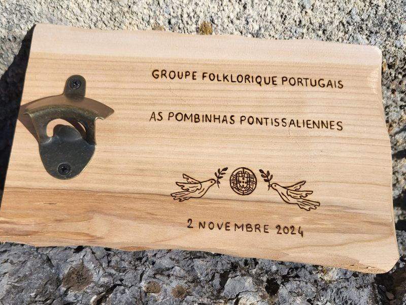 D&eacute;capsuleur bois 