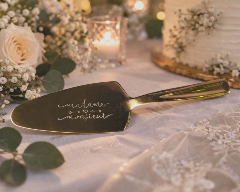 Pelle à tarte spéciale mariage