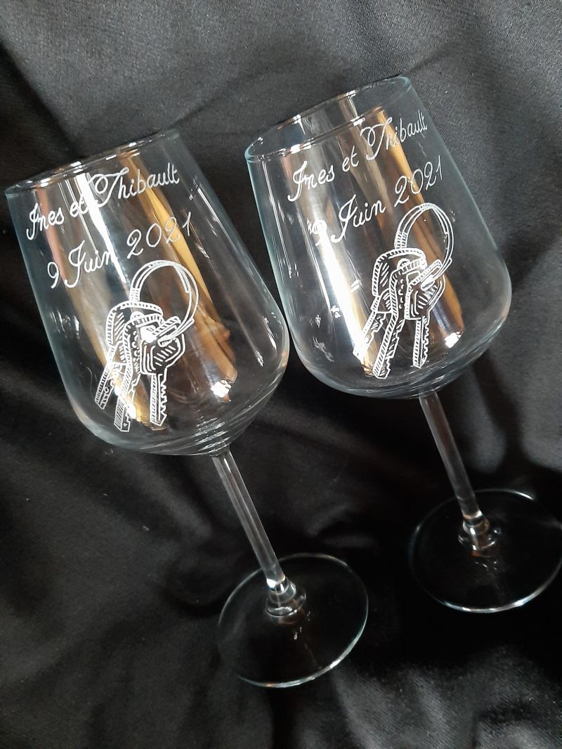 Verre &agrave; vin d&eacute;m&eacute;nagement 