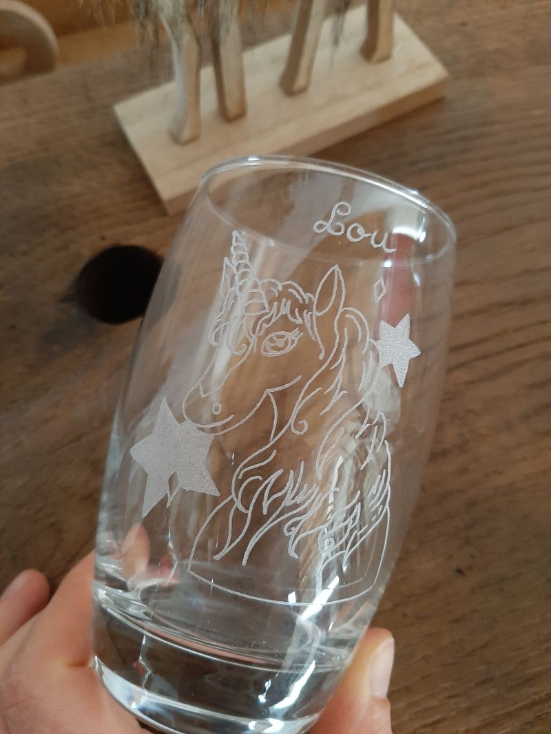 Verre &agrave; jus licorne 