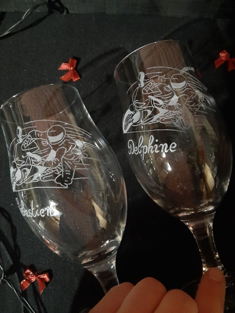 Verre a bi&egrave;re motard