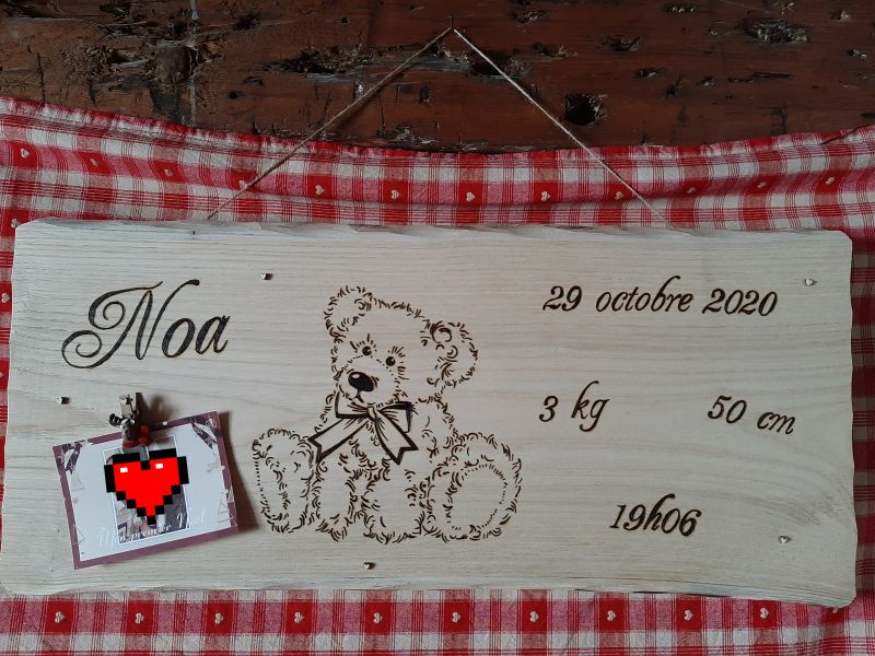 Planche bois naissance 